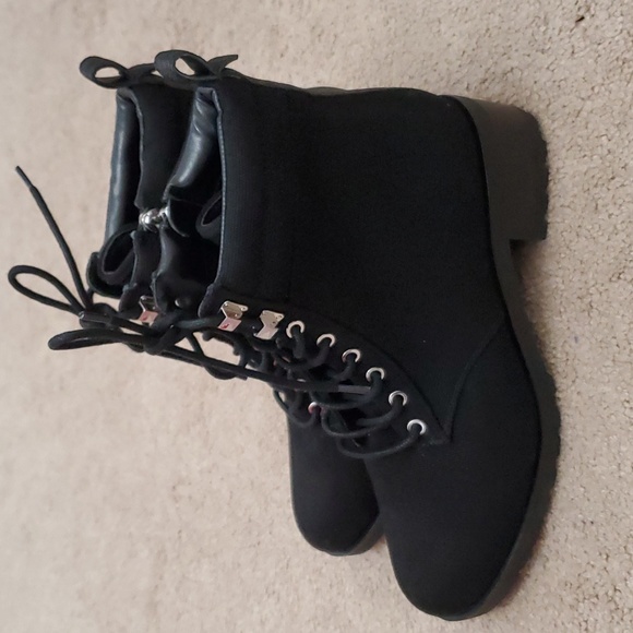 Michael Kors boots size 8.5M NWOT - Picture 5 of 16